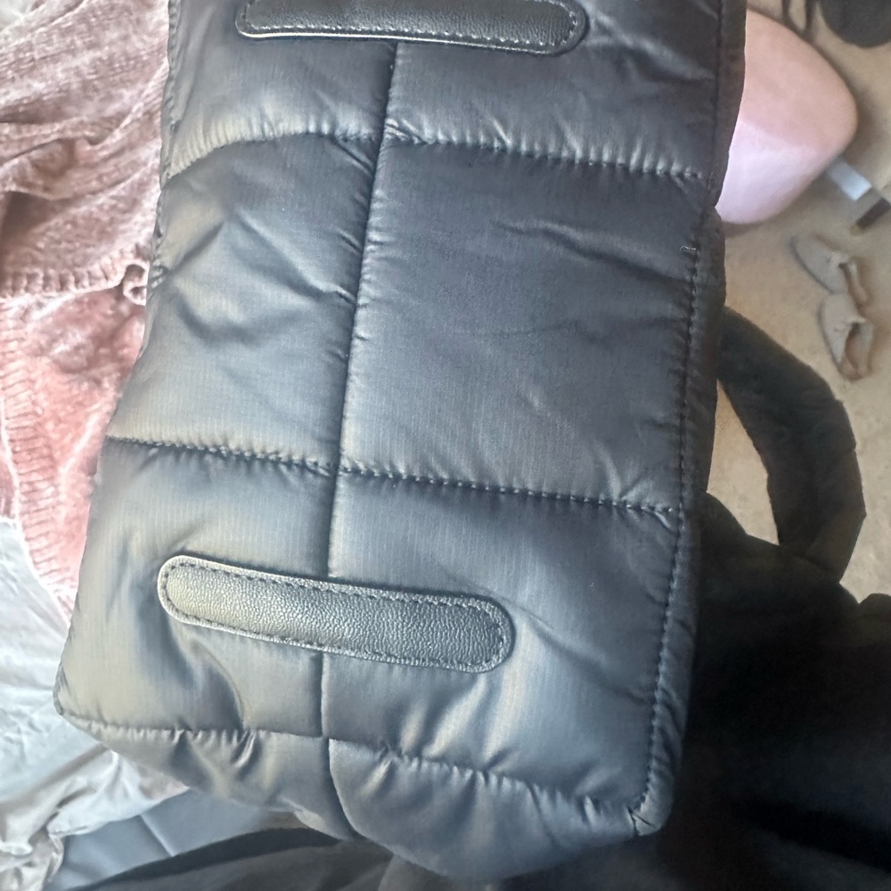 lululemon athletica Black Quilted Crossbody Bag - Picture 5 of 9